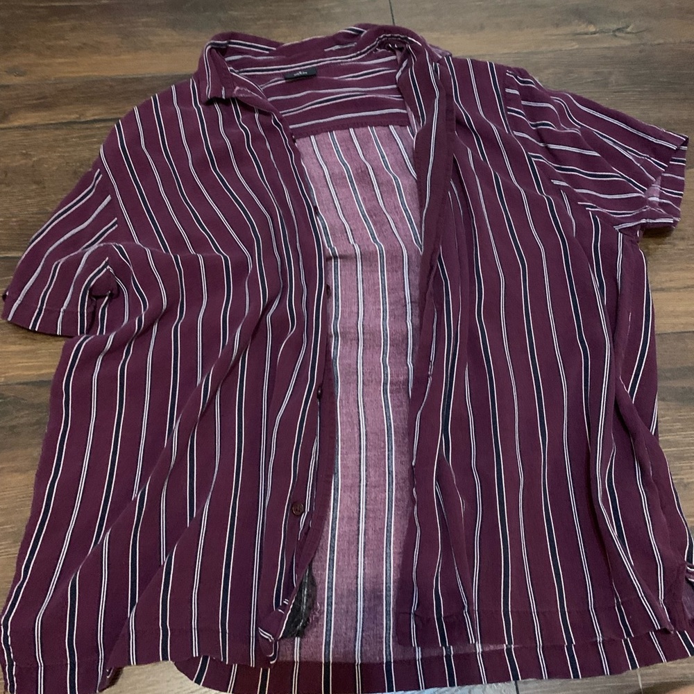 Level Ten Medium Men’s Button-Up Shirt Maroon